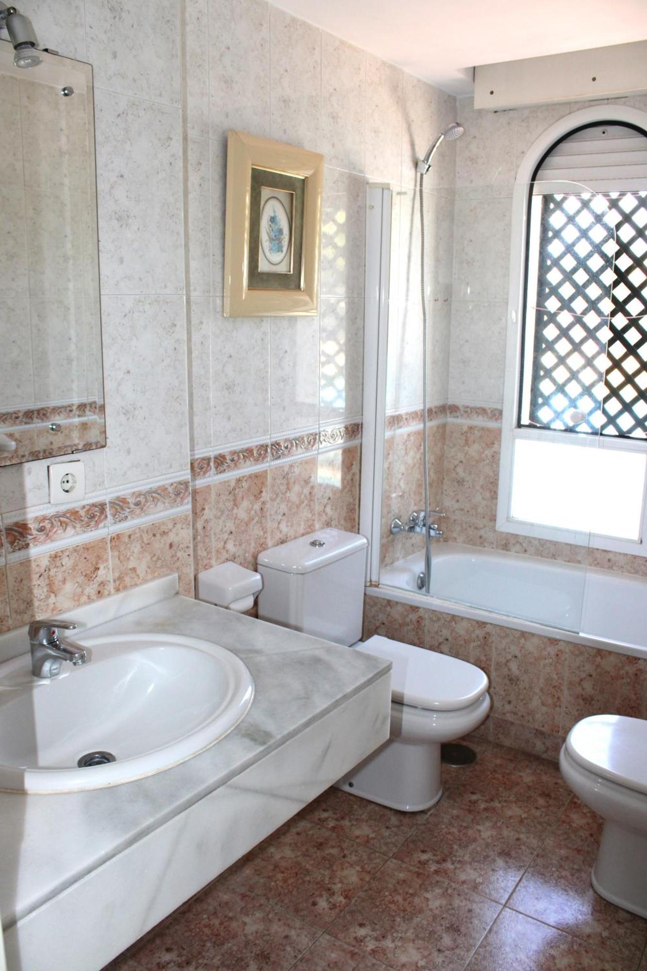 Apartamento Piso A 10 Minutos Andando De Puerto Banús. *