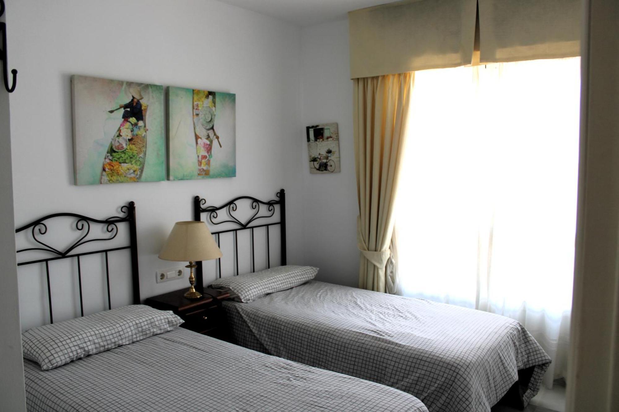Piso A 10 Minutos Andando De Puerto Banús. Apartamento